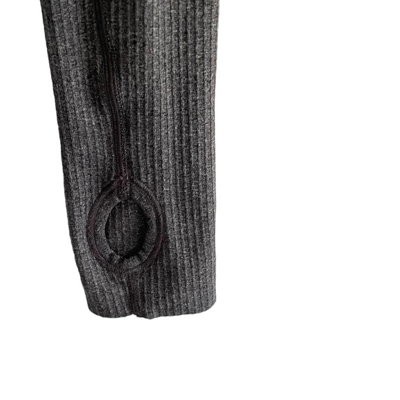 (SOLD) Lululemon Charcoal Grey Swiftly Crew Neck Long Sleeve Top 4 - Picture 3 of 6